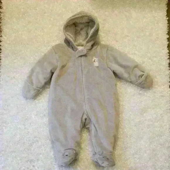 Carter's snow suit - Picture 2 of 7